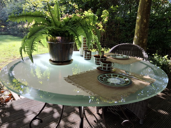 Round Wrought Iron Table With 12 Mm Thick Tempered Frosted Glass (photo 4 of 15)