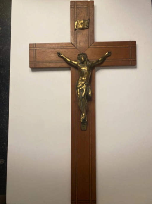 Wandkreuz aus Eichenholz – Vergoldeter Messing-Christus – INRI-Kartusche – Frankreich 1920er-1950er Jahre