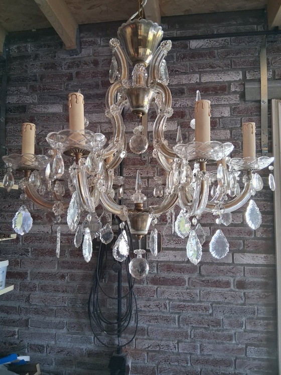 Image 1 of Beautiful chandelier in good condition