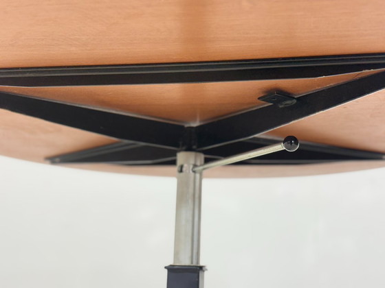 Image 1 of Very beautiful vintage dining table / kitchen table / table / JM Thomas