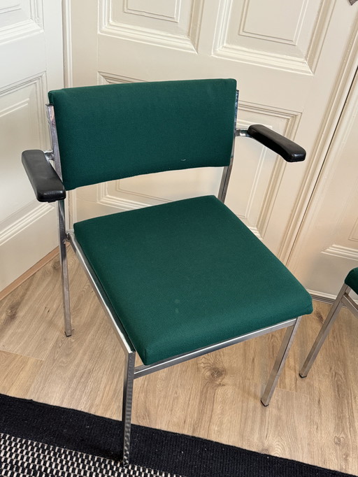 2 chaises de salle à manger vintage