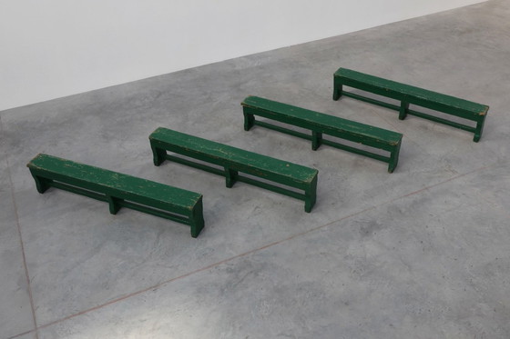 Image 1 of Rustiek primitief groen boerenbankje van massief eikenhout, Frankrijk ca. 1900