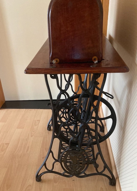Máquina de coser antigua SINGER de pedal - Modelo 127K/27K "SPHINX" – Escocia, 1910 – Objetos decorativos (photo 7 of 14)