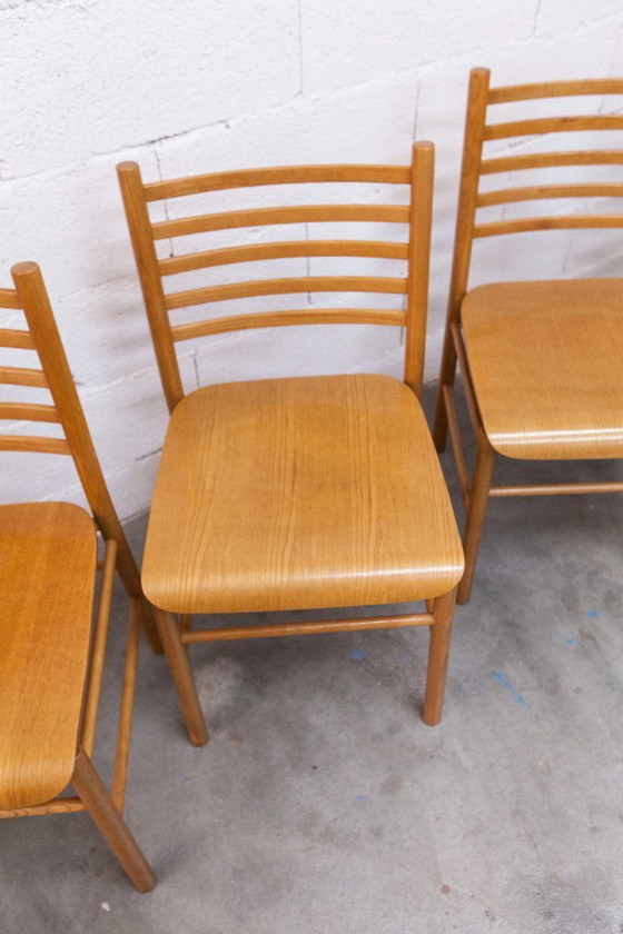 Image 1 of Danish modernist set: convertible round table (114/154cm) + 4 matching chairs, 1980