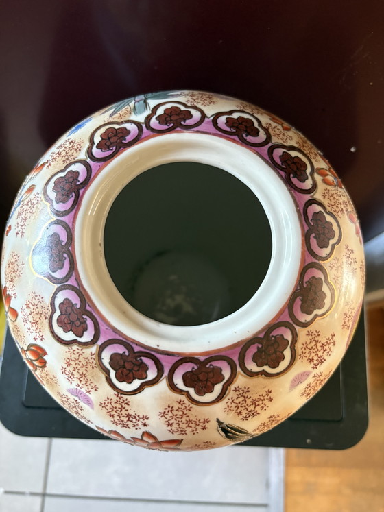 Image 1 of Exclusive Vintage Kutani vase 1920-1930