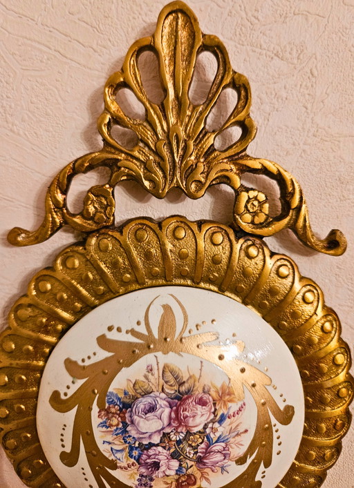 Vintage Brass & Ceramic Wall Plate – Floral Artwork by Saraya Abden | 40cm Elegant Wall Decor