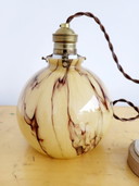 Lampe Art déco en verre opalin, Verreries de Scailmont, Henri Heemskerk, Belgique