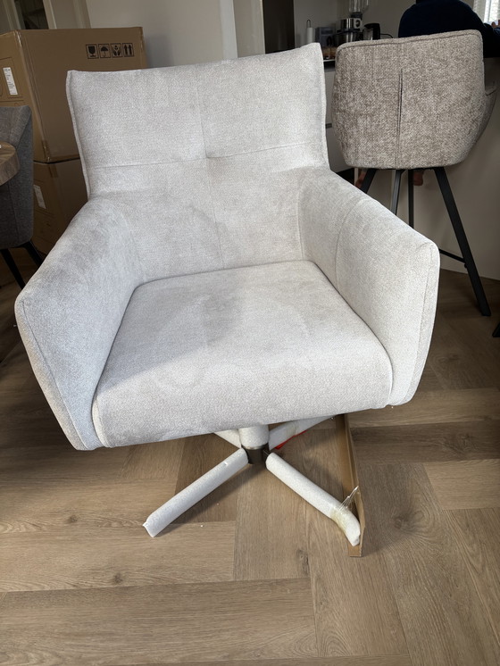 Image 1 of Moods Milano dining table chair 6x be handsome nature 01 Iras 360 anodic