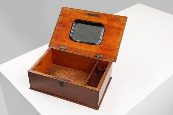 Image 1 of Scatola da cucito Art Déco francese con coperchio giallo, anni '900