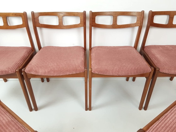 Image 1 of 6 chaises de salle à manger vintage danoises en teck, rose côtelé