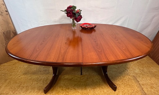 Mid Century Retro Vintage Table de salle à manger ovale à rallonge en teck par G-Plan - Victor Wilkins, 1960s