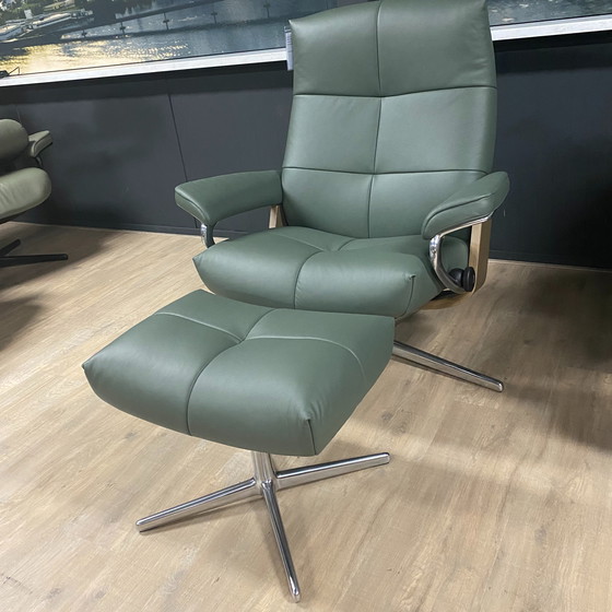 Image 1 of Sillón reclinable grande Stressless David con reposapiés