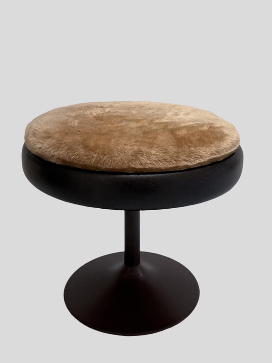 Image 1 of Taburete con base de trompeta de estilo era espacial de mediados de siglo en color marrón Teddy (años 70)