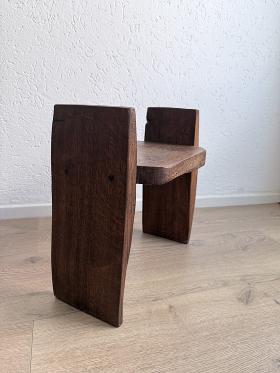 Image 1 of Vintage Brutalistische Sculpturale Kruk / Stoel – Massief Eiken (Wabi-Sabi, Jaren 70)
