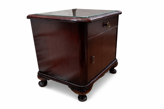 Image 1 of Tavolino laterale laccato vintage con piano in vetro