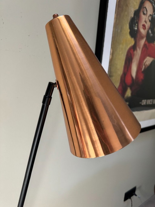 Lámpara de pie con cabezal cónico de cobre (Bloomingville) – vloerlampen, Metal, Copper (photo 2 of 8)