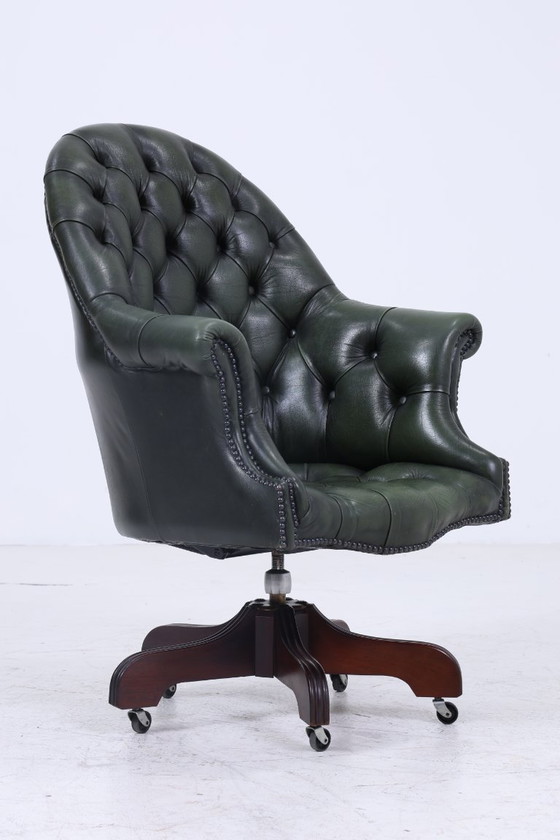 Image 1 of Captain Chair fauteuil avec roulettes | cuir vintage Chesterfield fauteuil vert antique #06-47