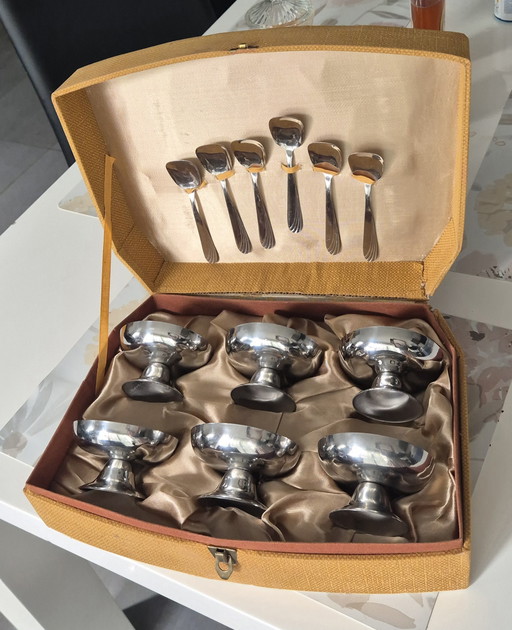 Vintage Dessert Set - 6 Metalen IJsbekers + Lepels in Originele Doos (jaren 1950-70)