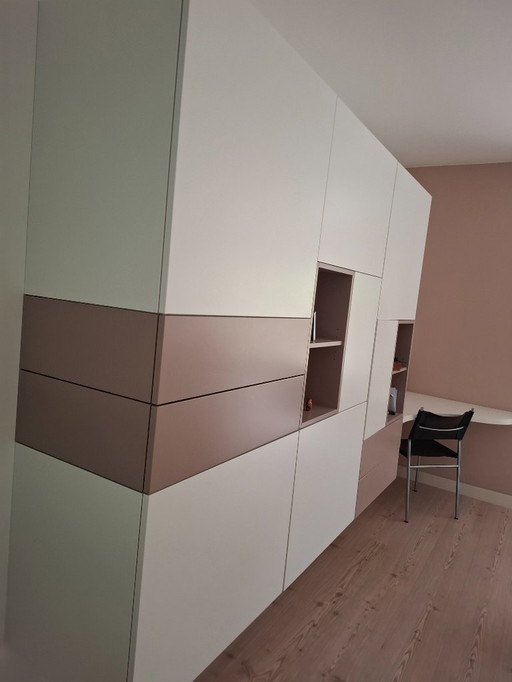 Gabinete de diseño hecho a mano