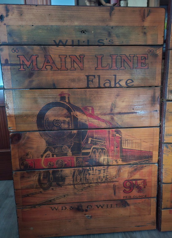 Image 1 of Set di due grandi insegne vintage in legno ispirate ai poster di W.D. & H.O. Wills - Upcycled Industrial Art