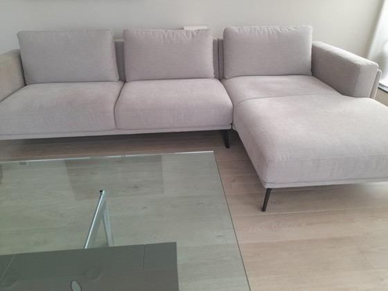 Image 1 of Panca lounge prominente a destra