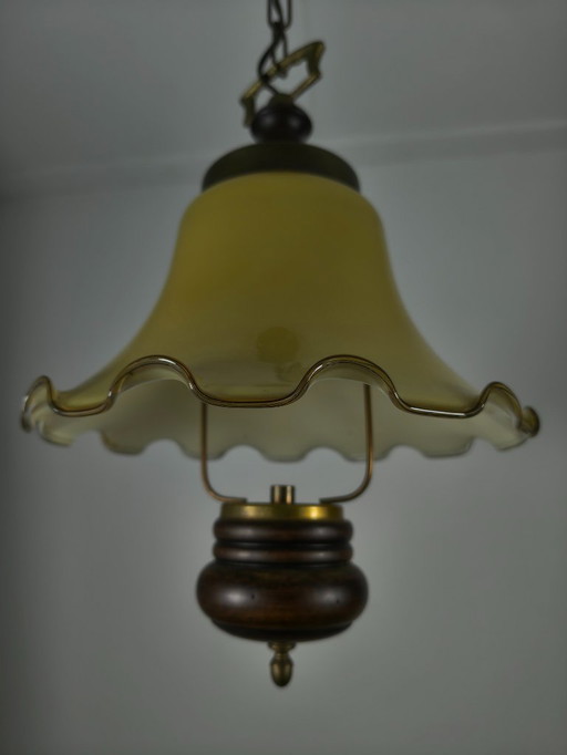 Lámpara colgante antigua de cristal opalino amarillo, 1920-1930