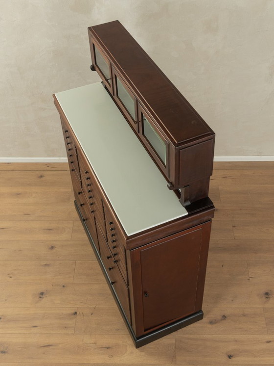 Image 1 of Cabinet dentaire ancien, classeur, années 1920