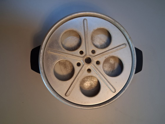 Cuociauova Toshiba design vintage, Giappone 1965, Accessori da cucina, Metallo, Crema (foto 4 di 7)