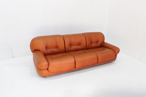 Image 1 of Canapé vintage en cuir cognac Sapporo Mobil Girgi années 1970