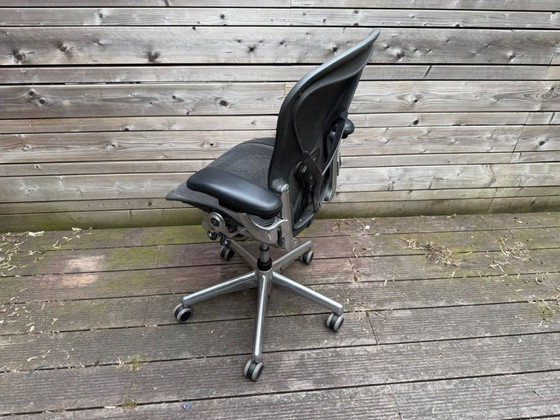 Image 1 of Sedia da ufficio Herman Miller Aeron con base cromata