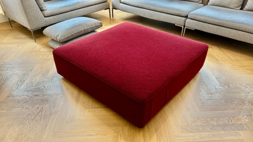 B&B Italia Ottomaanse bordeauxrode stof 90x90cm – 3 5 zitsbanken, Textile (photo 2 of 5)