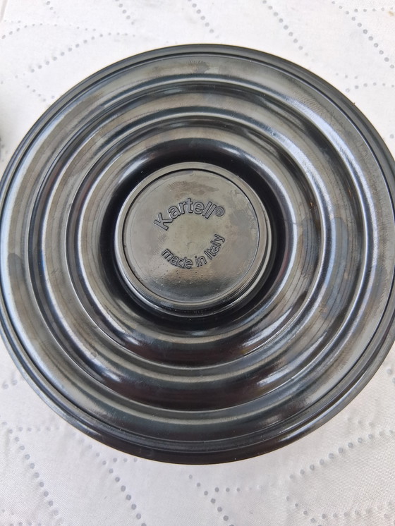 Image 1 of Posacenere Kartell con centrotavola originale