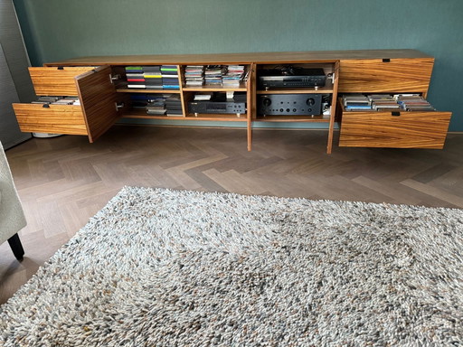 Zebrano fineer hangkast