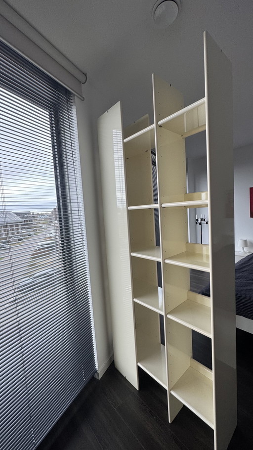 Bibliothèque/séparateur de pièce italien « Olinto »