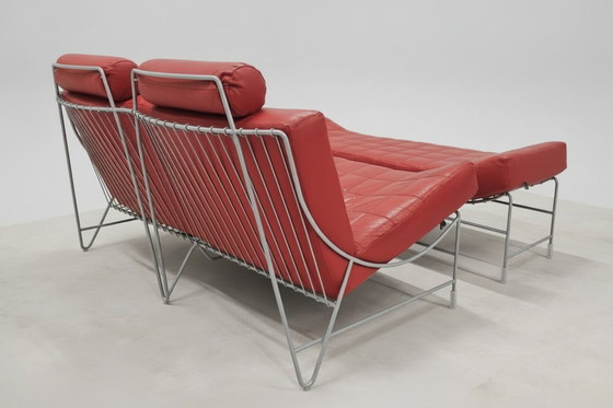 Image 1 of Sofá de 2 plazas Leolux Volare con otomana – Piel roja – Diseño de Jan Armgardt