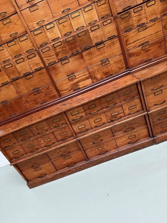 Image 1 of Sehr großer antiker amerikanischer Eichenholzschrank / Apothekerschrank, ca. 1900