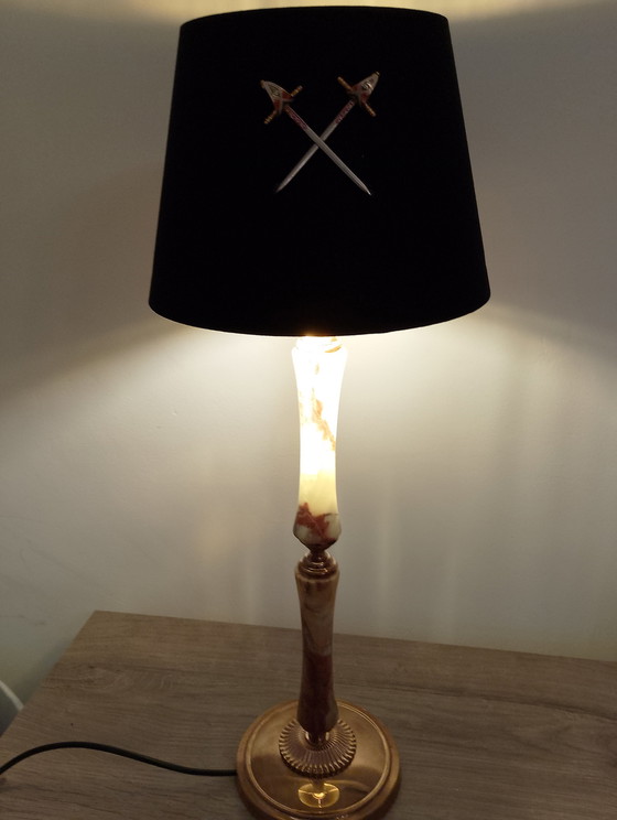 Image 1 of Grote lamp in Empire-stijl van massief brons met onyxafwerking, volledig gerestaureerd.