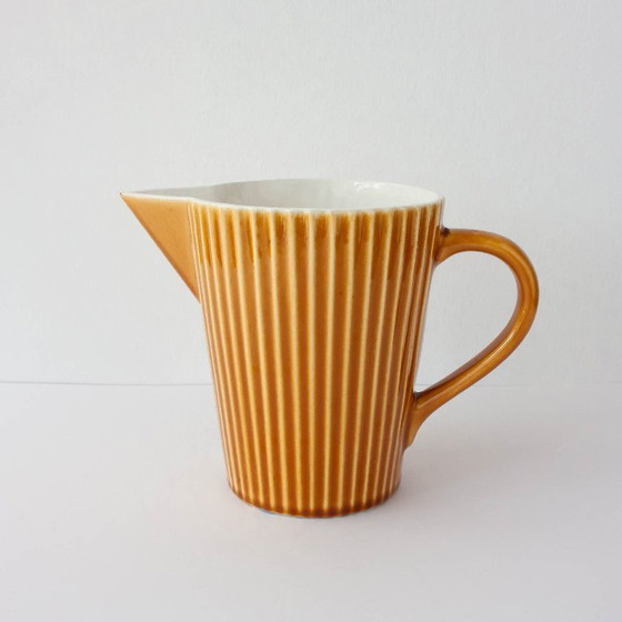 Image 1 of Juego de tazas de té y jarra de leche de cerámica de Secla, década de 1970.