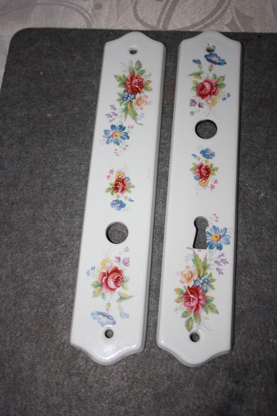 Image 1 of             Antique porcelain door fittings with floral pattern - 25 cm long