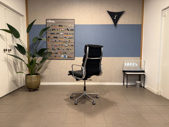 Vitra | Eames | EA219 | Black Leather & Chrome | 1 Piece – Office chairs, Aluminium (photo 4 of 15)
