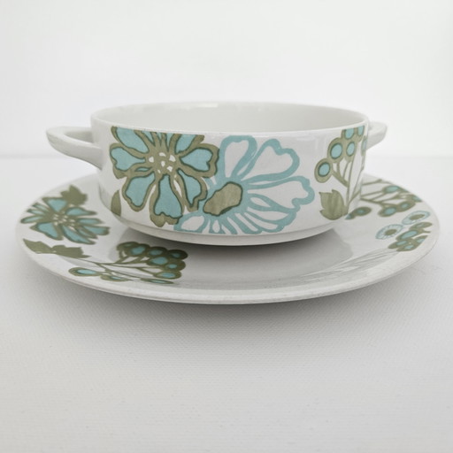 Villeroy & Boch Scarlett Soup Bowl with Saucer