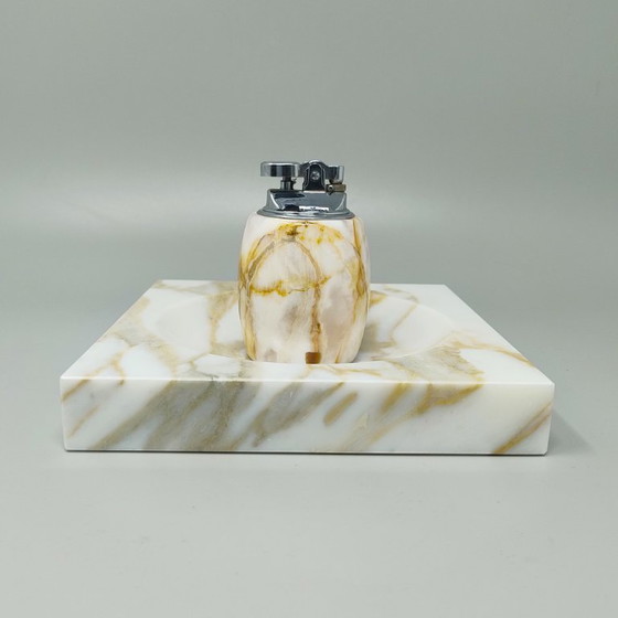 Italiaanse onyx rookset in mid-century modern stijl uit de jaren 60 met tafelaansteker en asbak. Normale (photo 4 of 12)