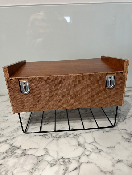 Image 1 of Armoire murale vintage scandinave en teck