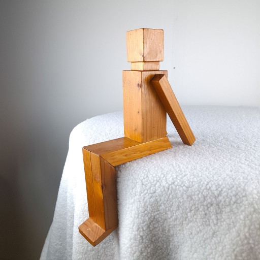 Vintage geometric minimalist pine wood figure