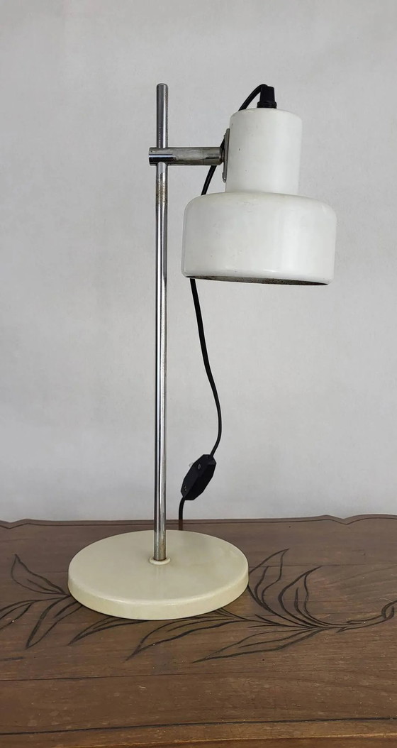 UFO Space Age Desk Lamp – Table lamps, Metal (photo 11 of 11)