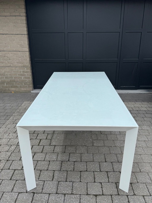 White Nori table Kristalia