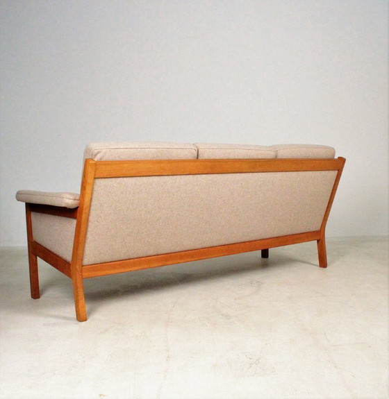 Image 1 of GE40 Scandinavische sofa in eikenhout, gestempeld Hans J. Wegner voor Getama, jaren 60