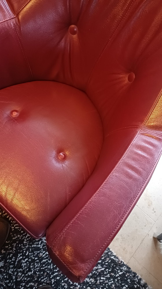 Image 1 of Fauteuil LEOLUX Carabita en cuir rouge foncé