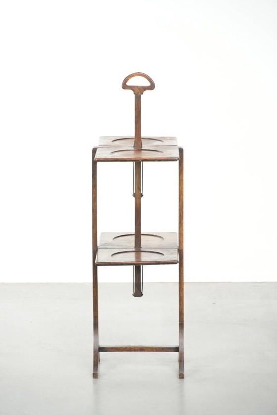 Image 1 of Schöner englischer Beistelltisch/Kuchenständer aus Eiche aus dem späten 19./frühen 20. Jahrhundert