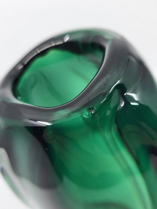 Eiförmige Vase Val Saint Lambert aus Kristall Grün Belgien